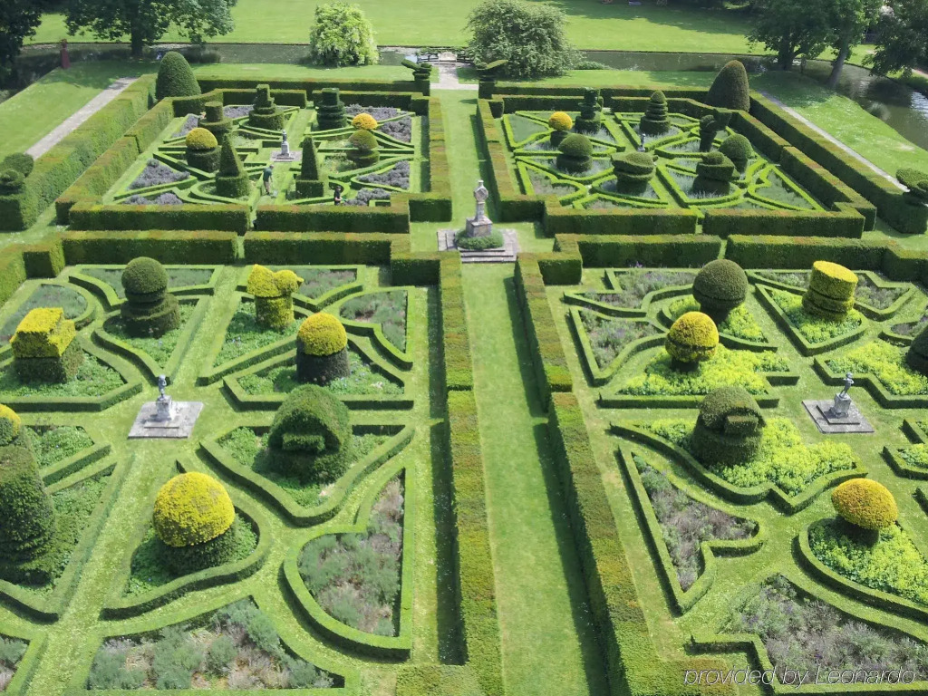 Great Fosters - Near Windsor