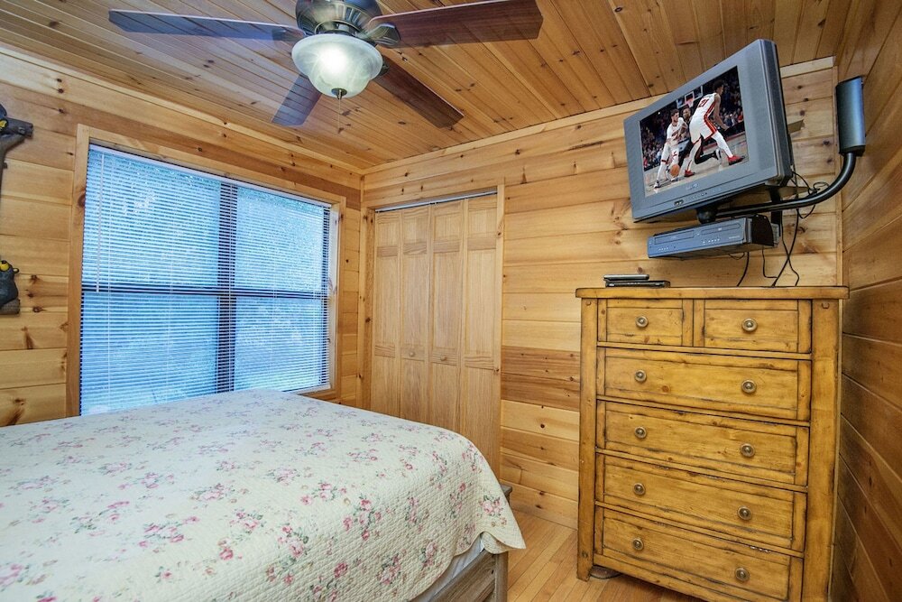 Homespun Hospitality by Heritage Cabin Rentals
