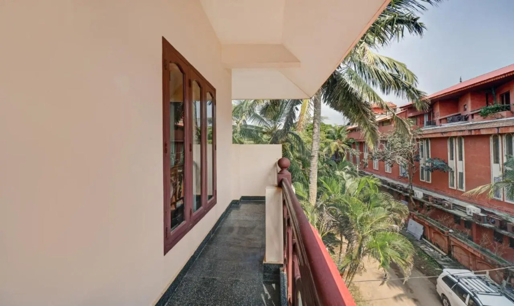 Itsy Hotels The Waters Edge Beach Resort