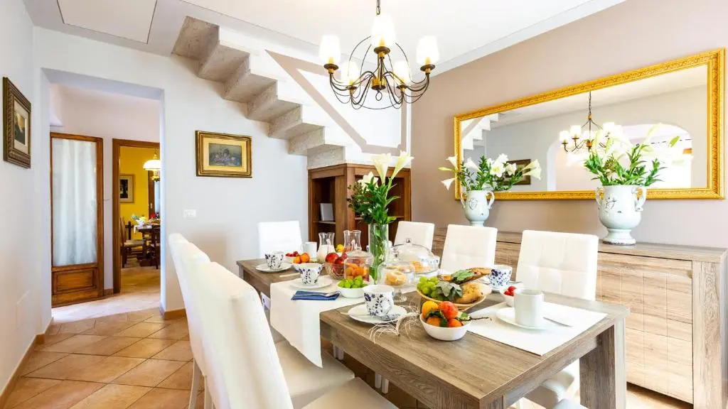 VILLA ELENA 9&1, Emma Villas