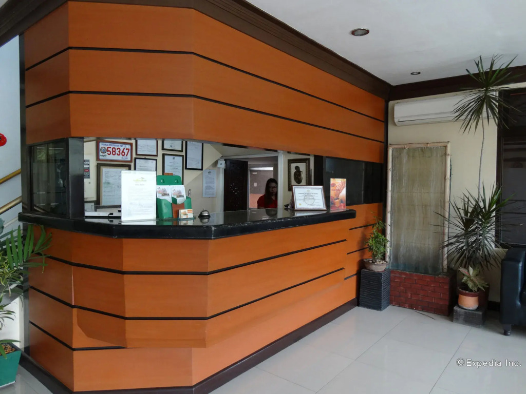 RueMango Apartelle and Suites
