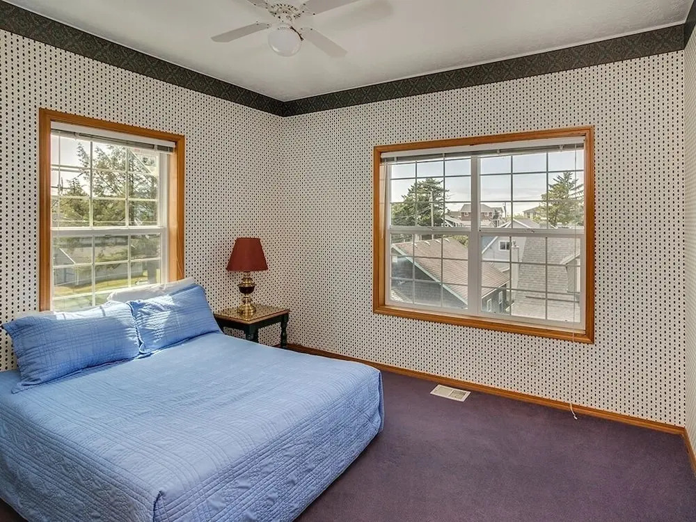 Gateway Inn 6 Bedroom Home