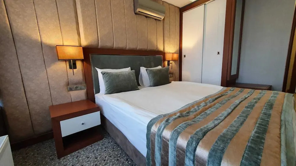 Royal Sweet Hotel
