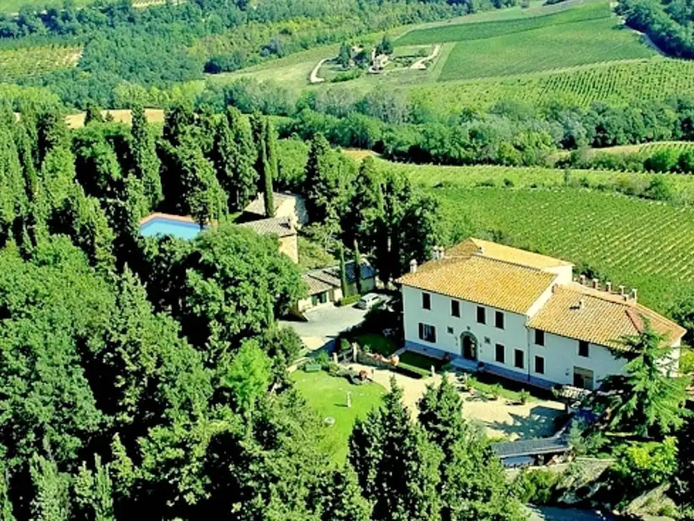 Cosy holiday home in Tuscany with shared swimming pool
