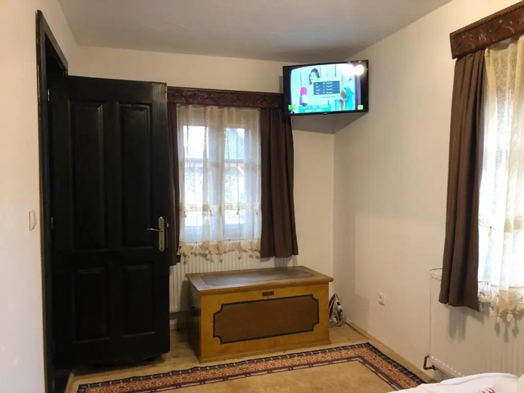 Casuta Vanatorului Campulung Moldovenesc