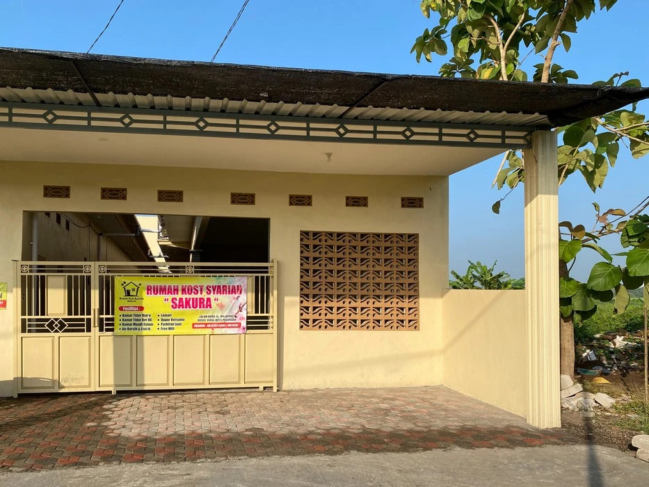 RedDoorz near Terminal Baru Pasuruan