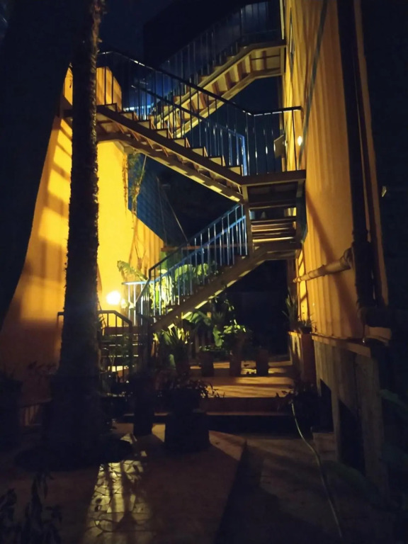 Charming 2BR Guest Suite with Ocean View