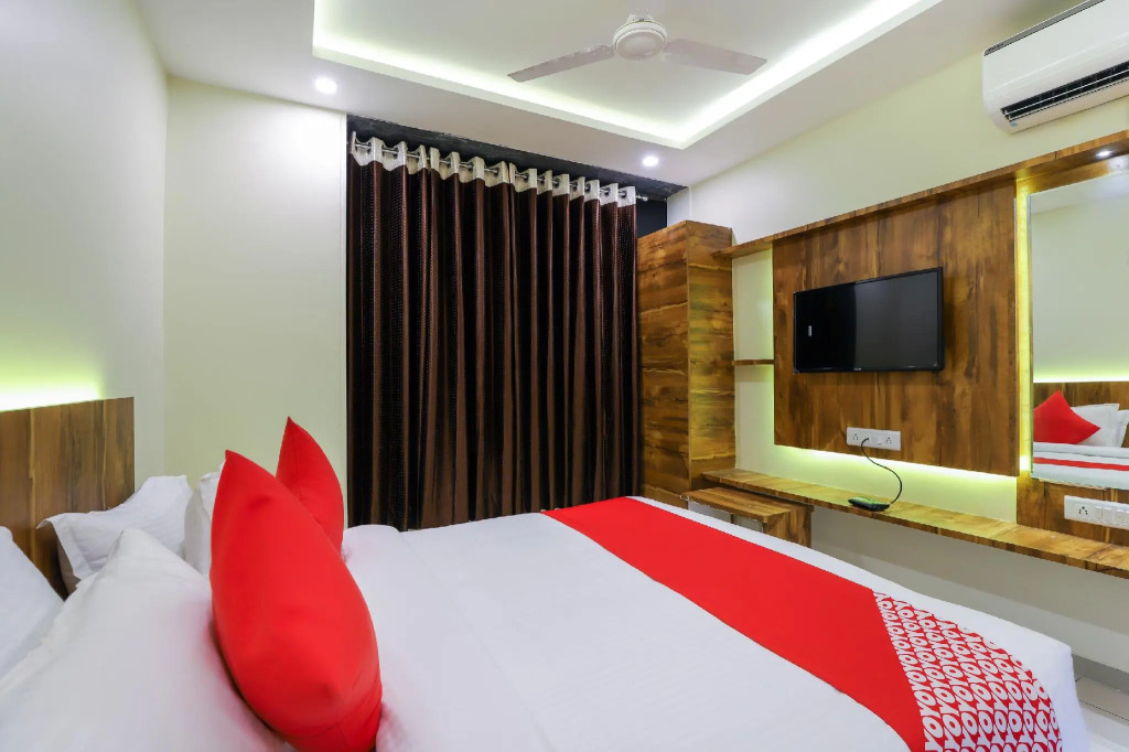 OYO 64029 Hotel Phoenix