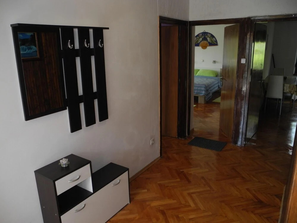 Apartment Jasminka 4 1 pax Dole