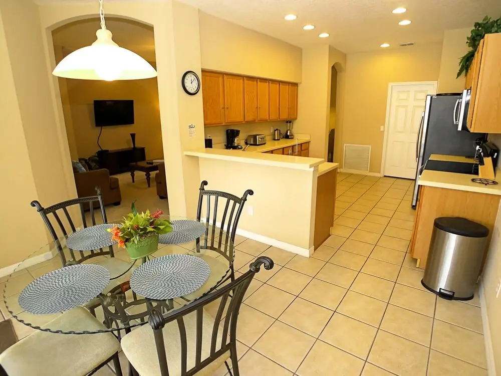 4 BED Pool Home ON Golf Community