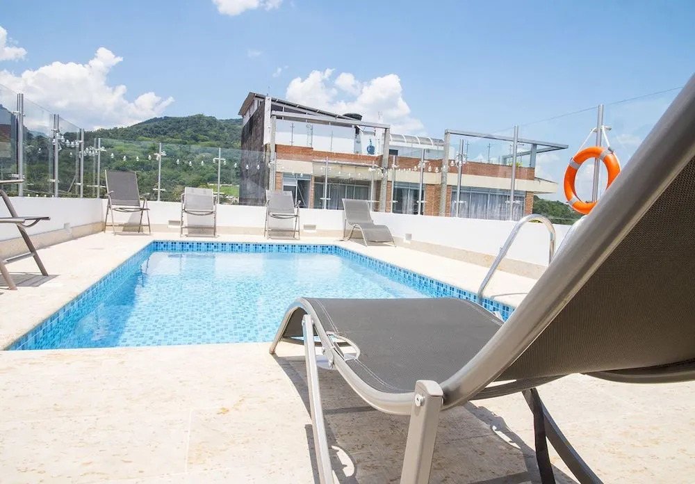 Hotel Grand H&R