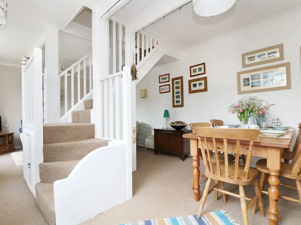 4 Elm Terrace