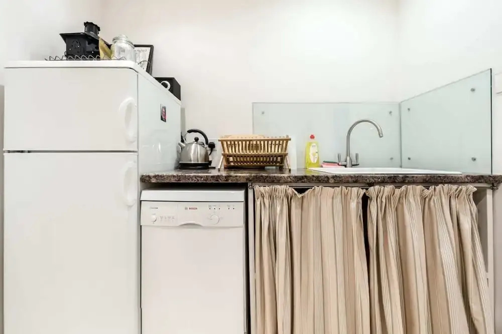2 Bed 2 Bath Garden Flat in Victoria Pimlico