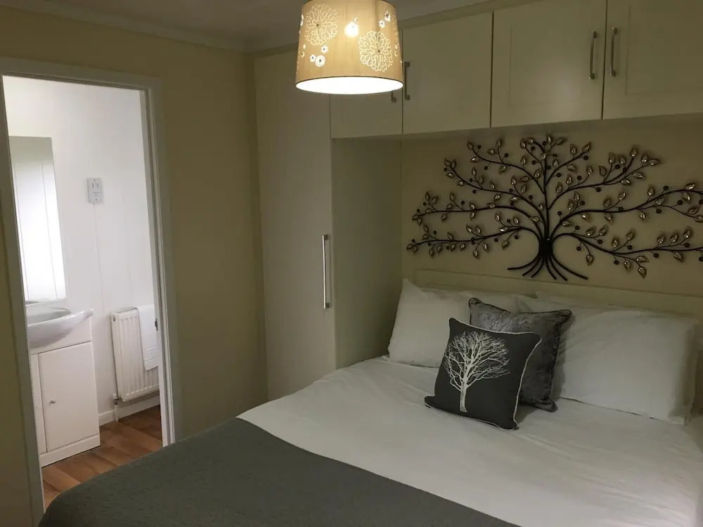 Woodland View -Hot Tub-Tenby-Carmarthen-St Clears