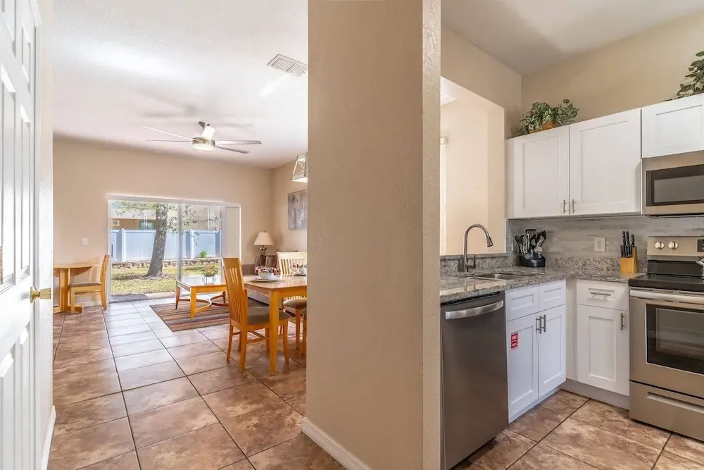 402 Regal Palms