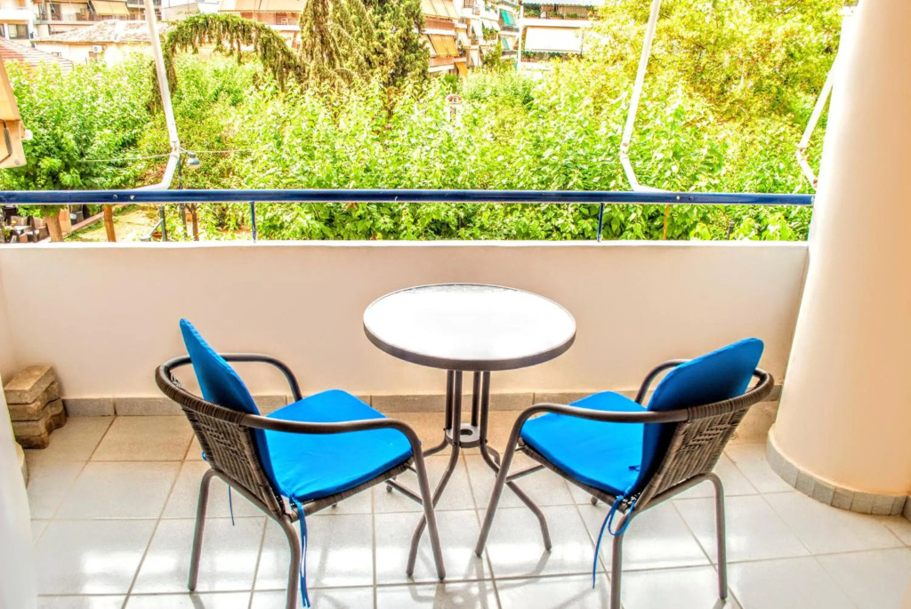 Zenios Kisamos-Pretty comfy studio