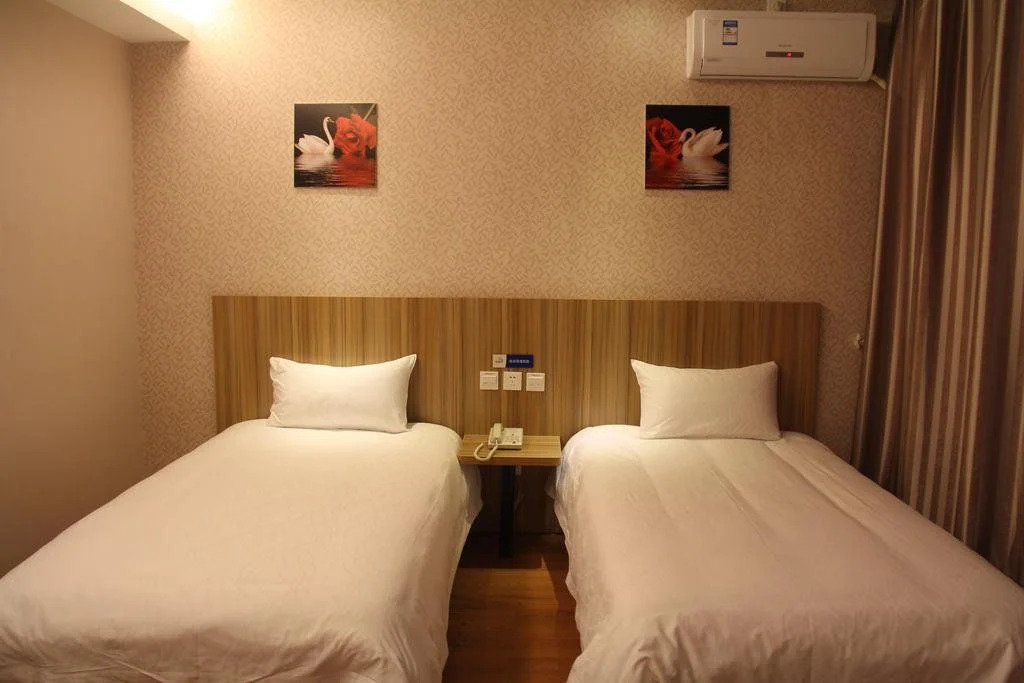 Eaka 365 Hotel Changli Railway Station