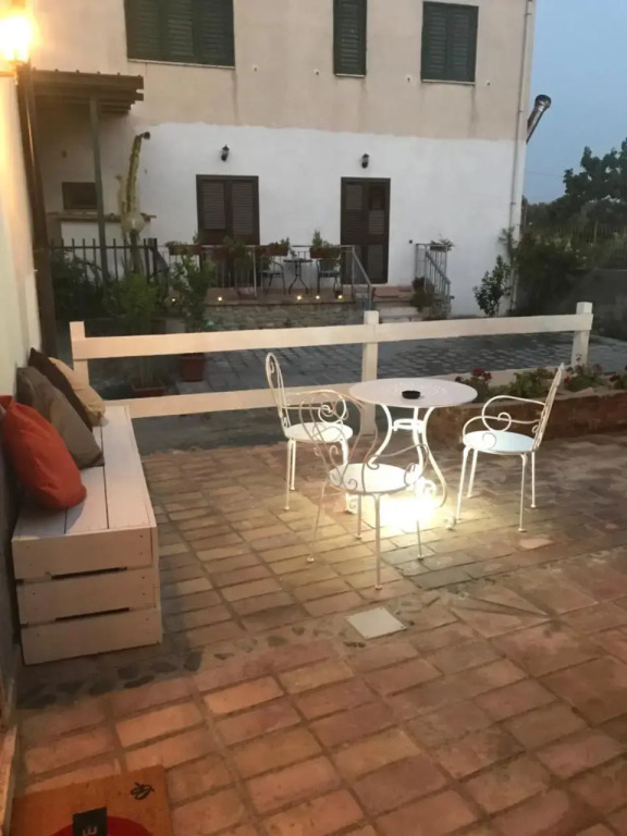 B&B CasAmica