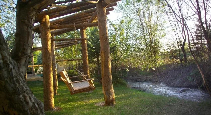 The Cedaredge Lodge