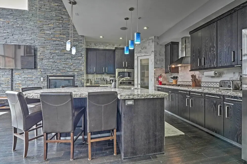 Luxe Brian Head Escape w/ Hot Tub & Mtn Views