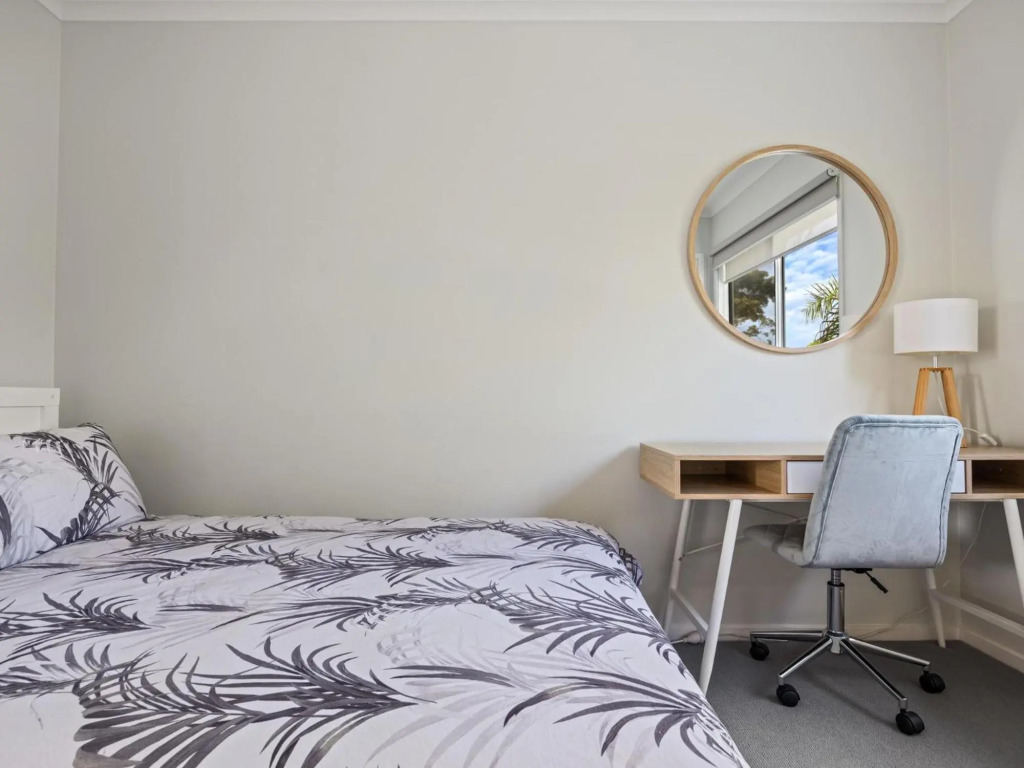 31 Seascape Ave, Cowes