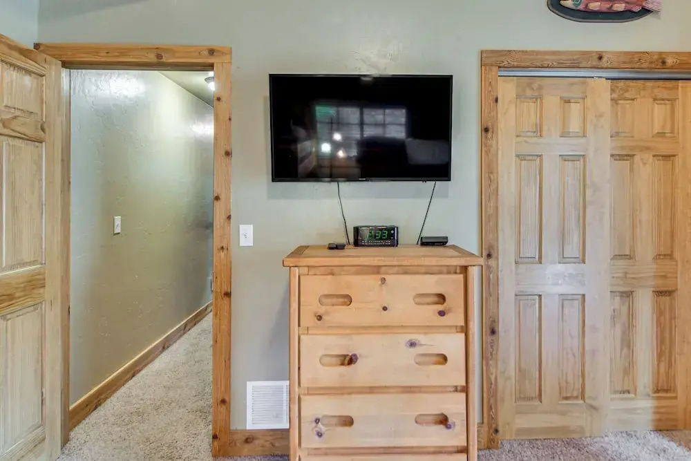 Mountainside Winter Park Ski Home w/ Hot Tub