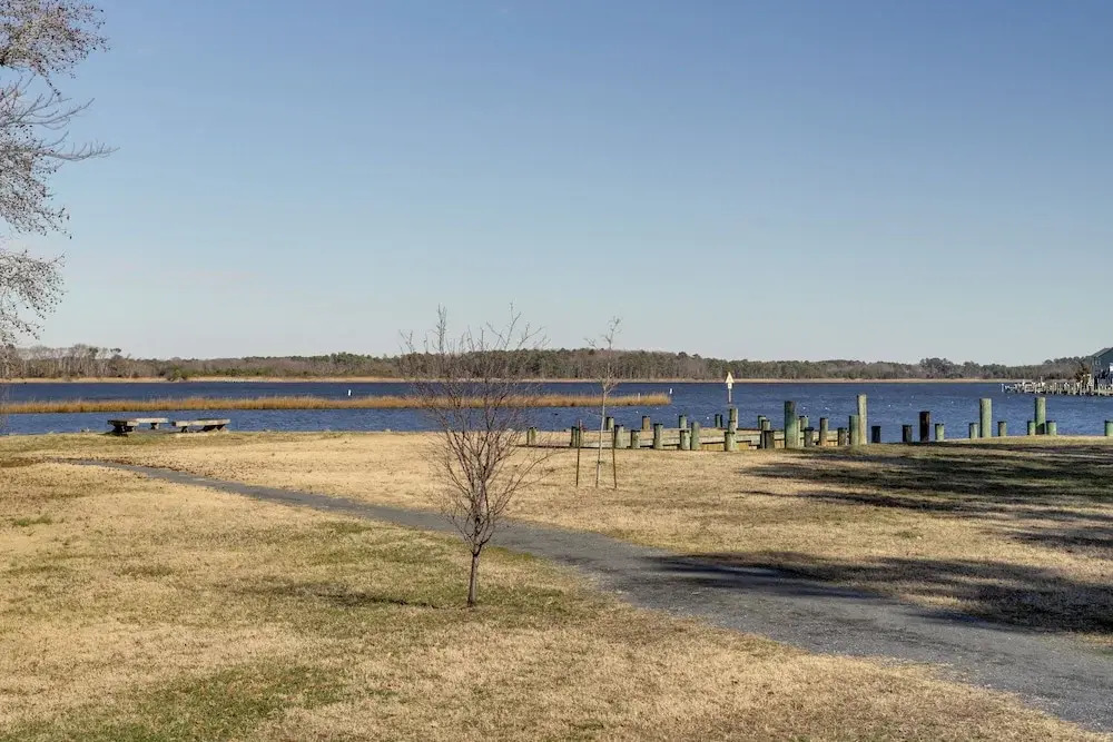 Boat Dock! Waterfront Group Getaway in Ocean Pines