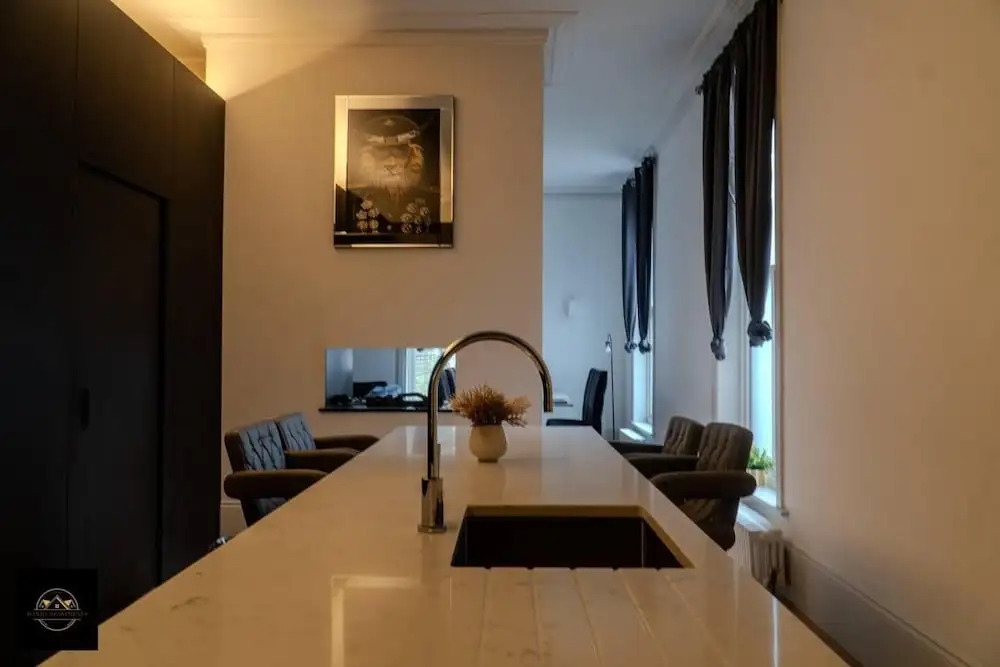 Lovely 3-bed Apartment in Altrincham