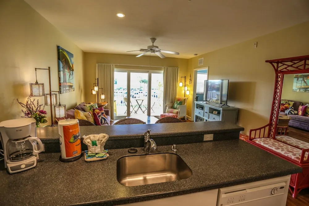 Harbor House 205