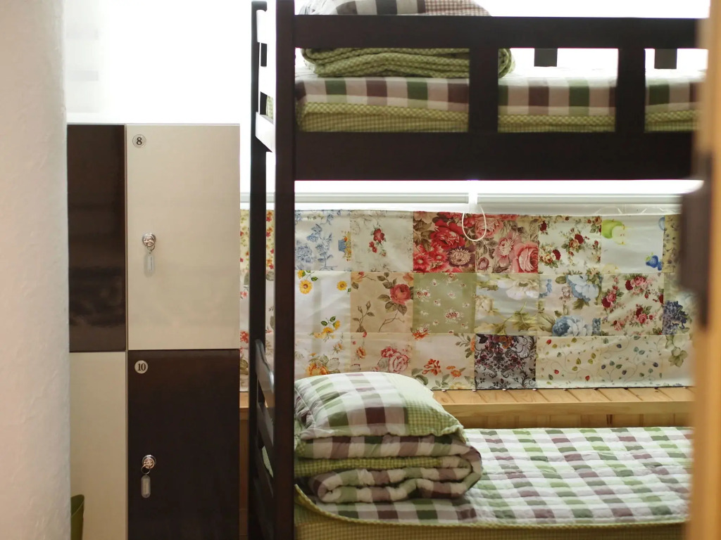 Dongbaekseom Guest House