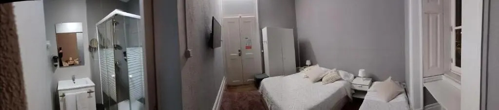 WW Hostel & Suites