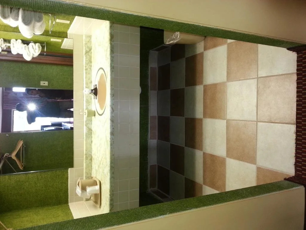 Gray Plaza Motel West Frankfort