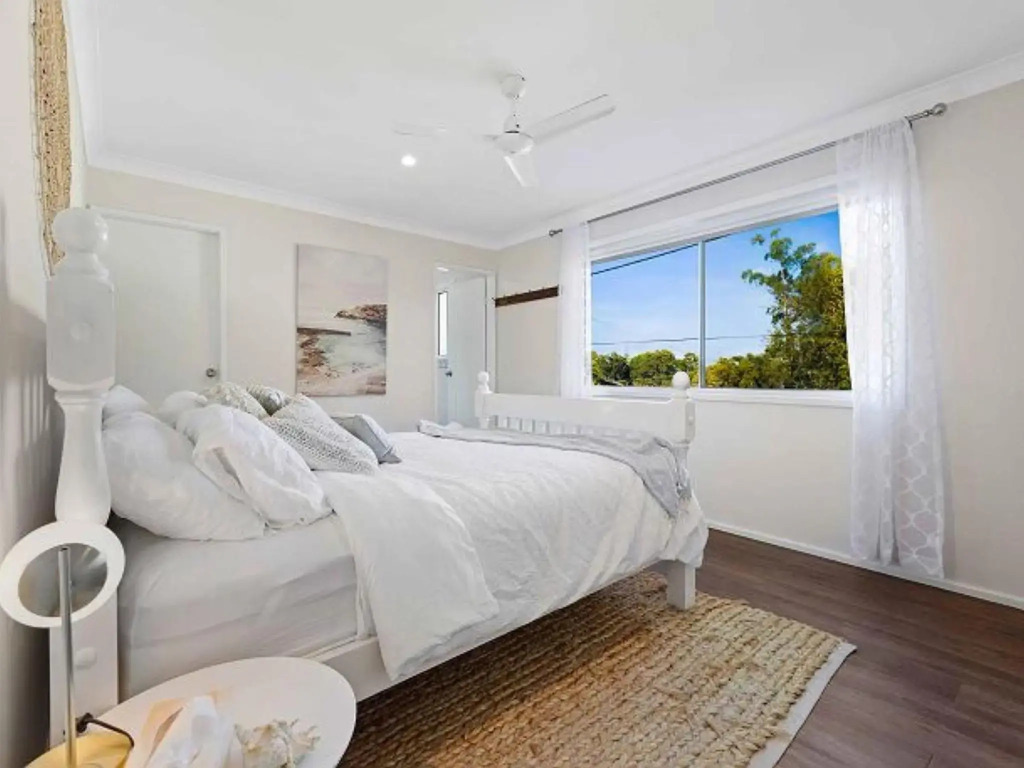 Pet Friendly Walk to the Water Park Shops and the Club