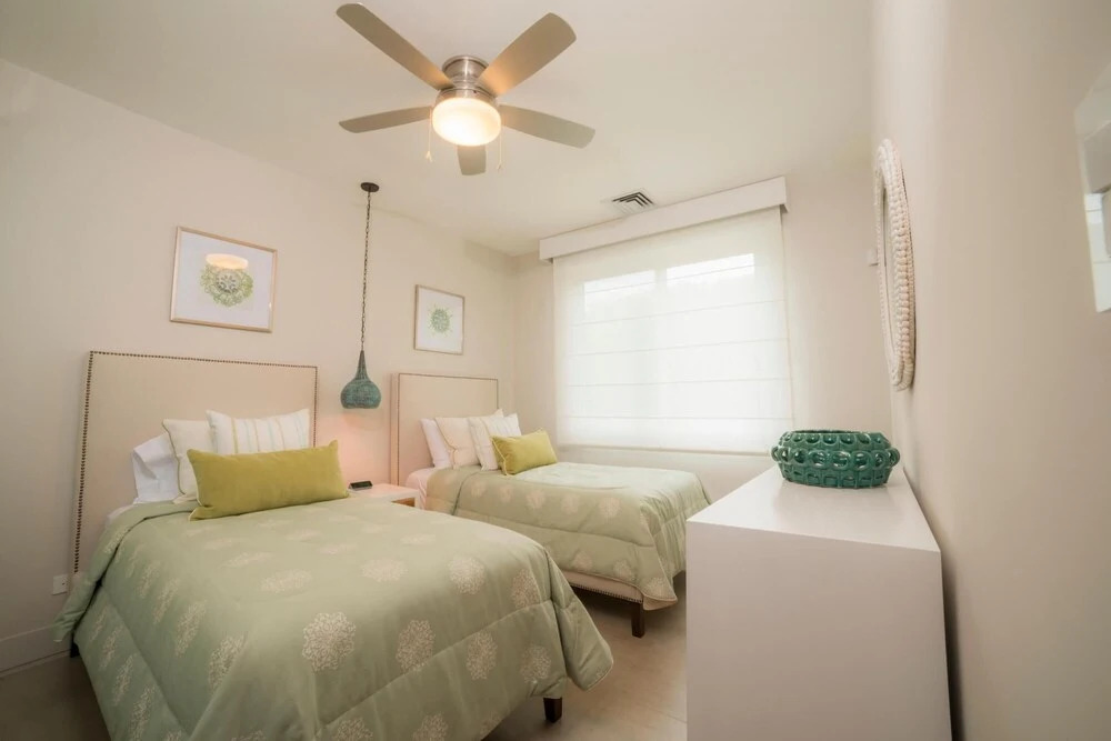 Miramar 4D - 3 bdr 3 Bath Ocean View