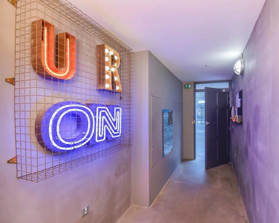 Loft Style Apartment in Central London! 2br!