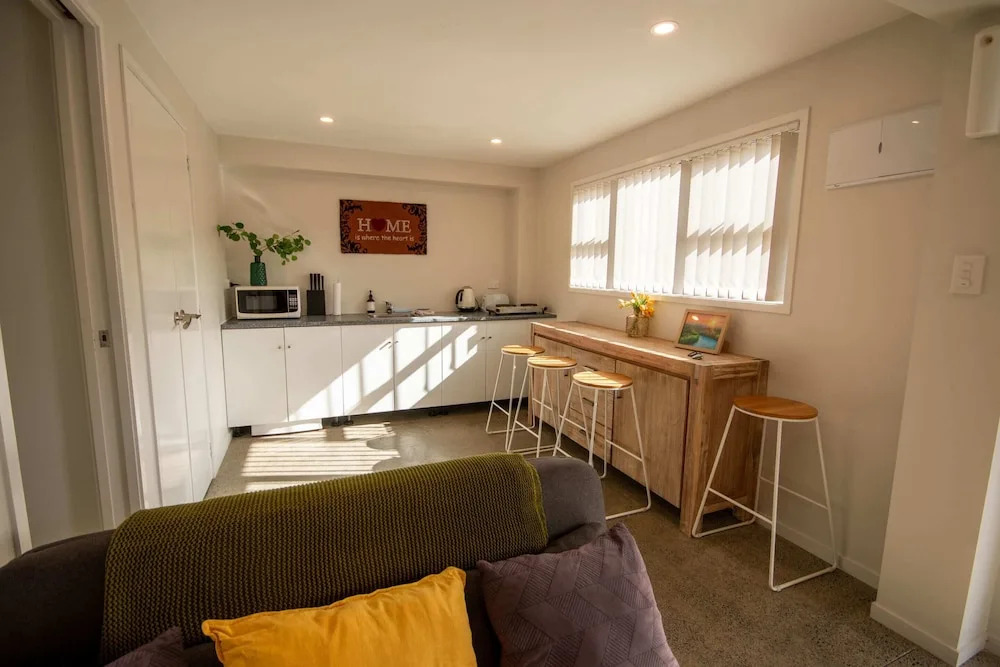 Centrally Located 1 Bedroom Apartment in Auckland