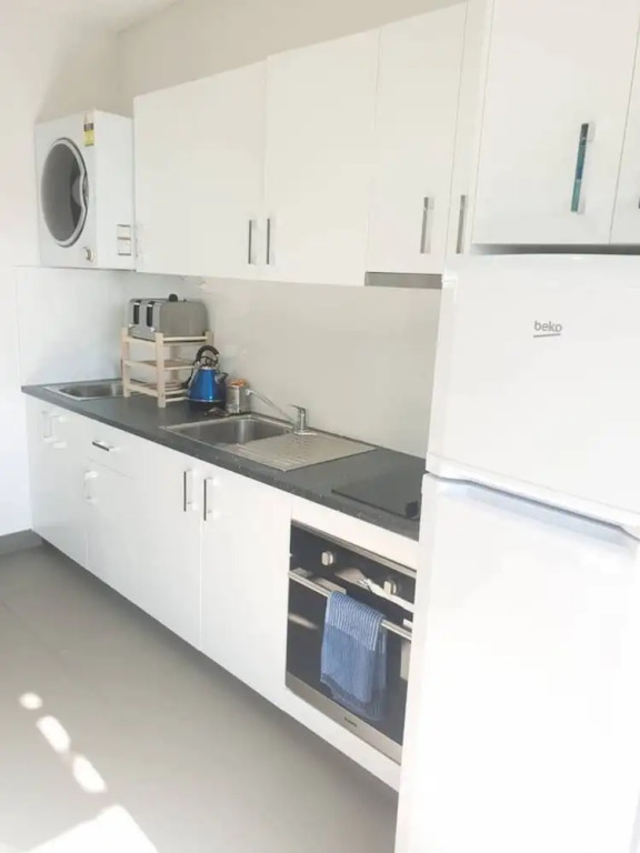 Great Location, Hip Studio, Near City