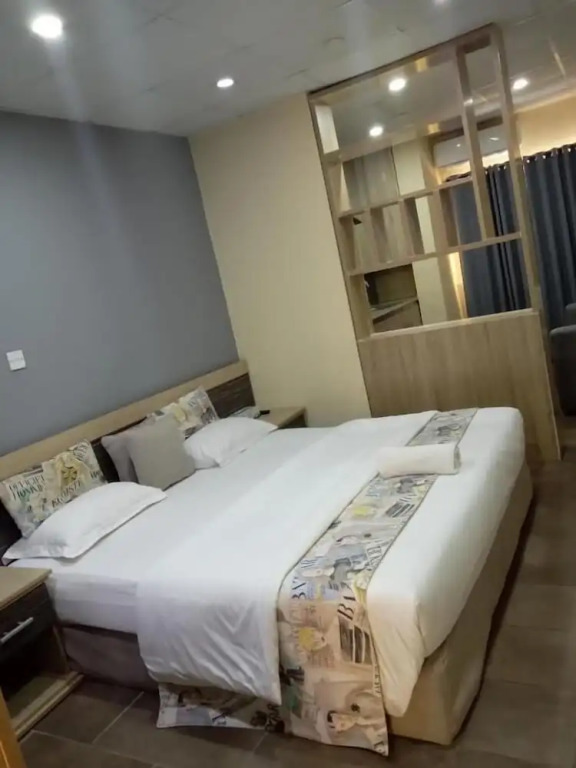 Pinkish By Riava Bed & Breakfast Abuja