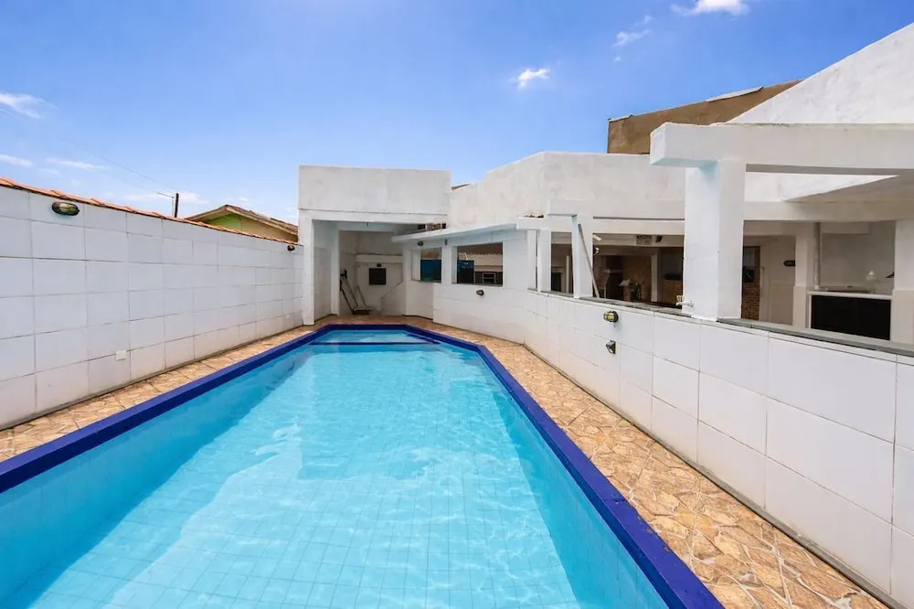 Casa com Piscina e Churrasqueira no Savoy