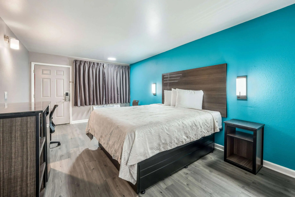 Econo Lodge Russellville