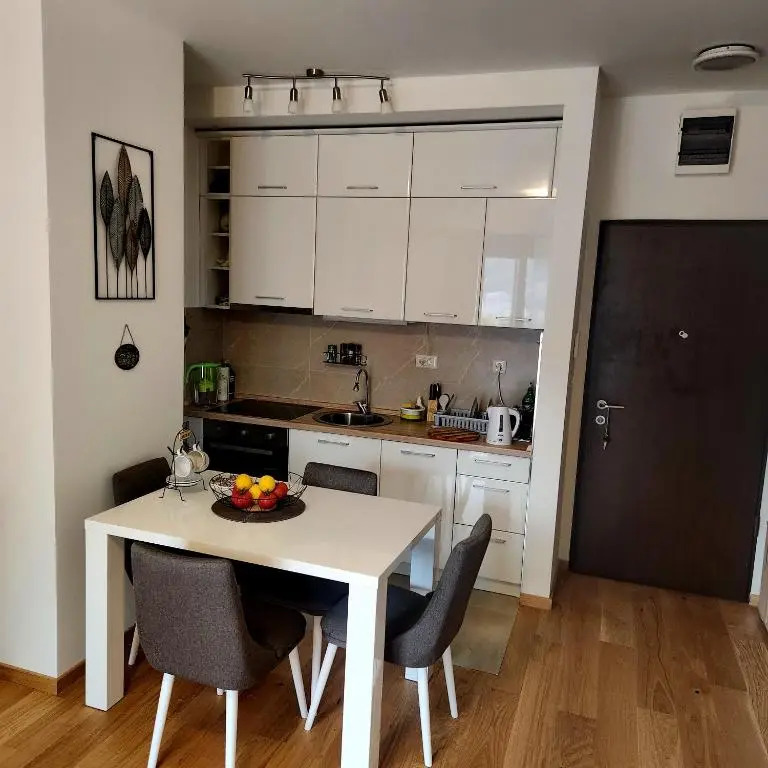 Lovely 1-Bedroom rental unit with free parking