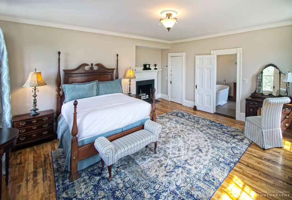 Windsor Mansion Inn