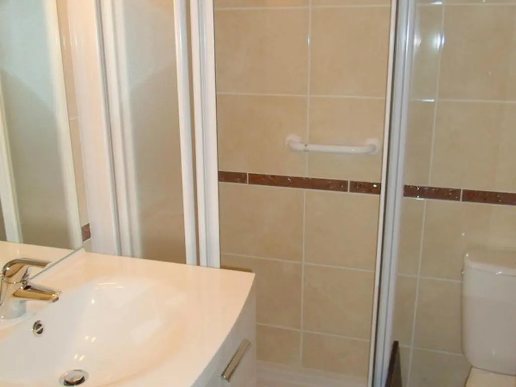 Appartement Balaruc-les-Bains, 1 pièce, 2 personnes - FR-1-503-9