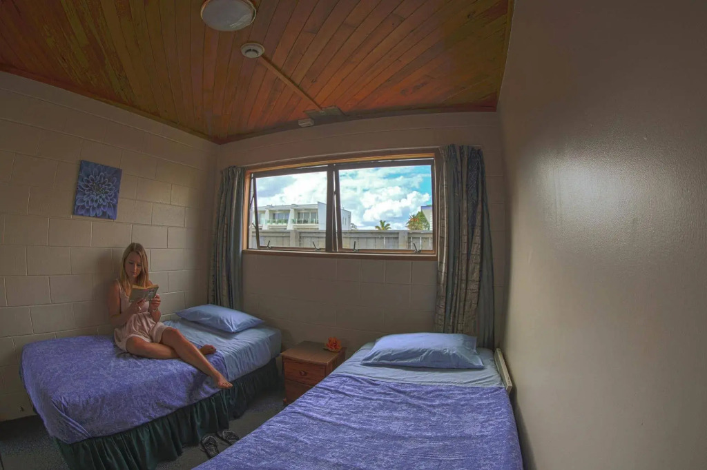 Centabay Lodge and Backpackers