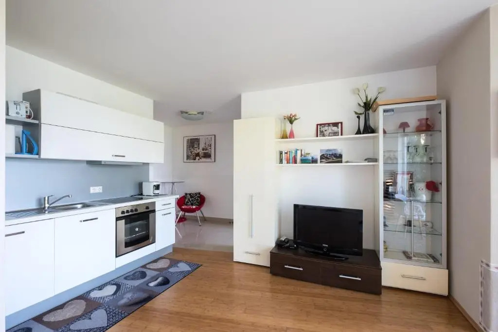 Lakeside Apartments - Adults Only