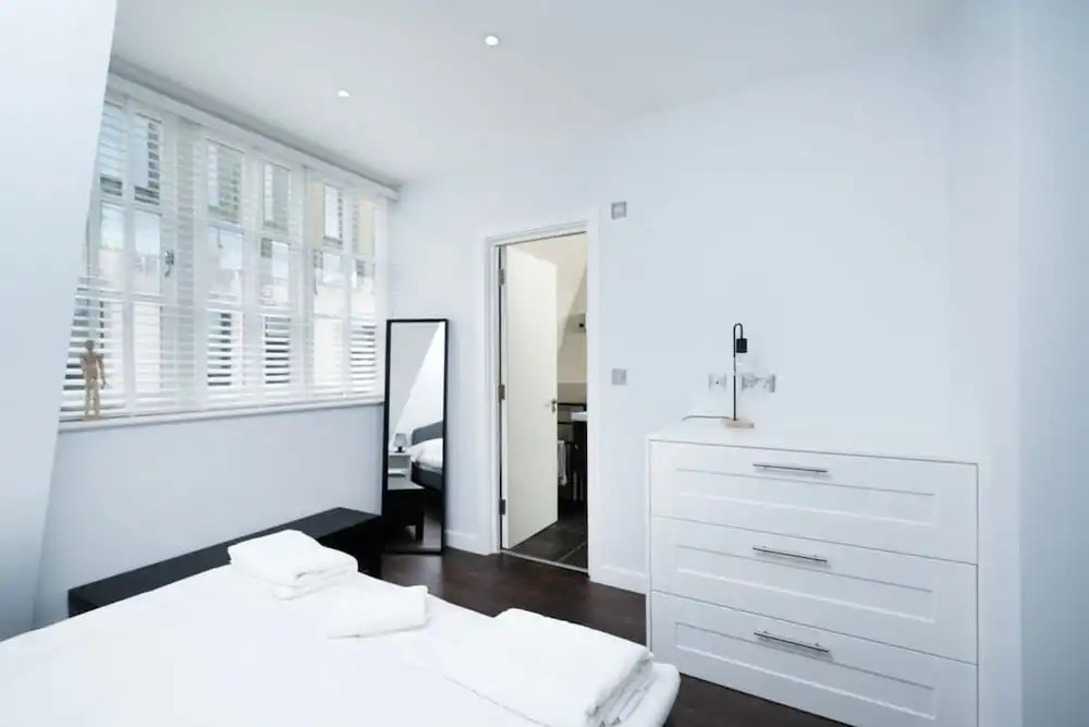 Chic 3-bedroom Apartment in Soho
