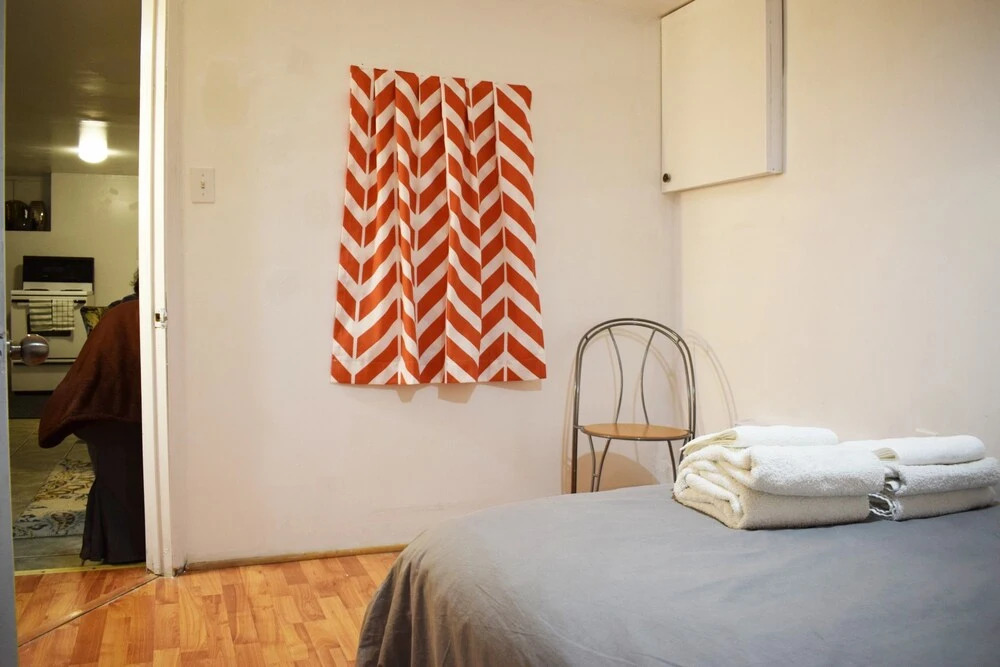 Downtown 2 Bedroom Family Home Next to Park