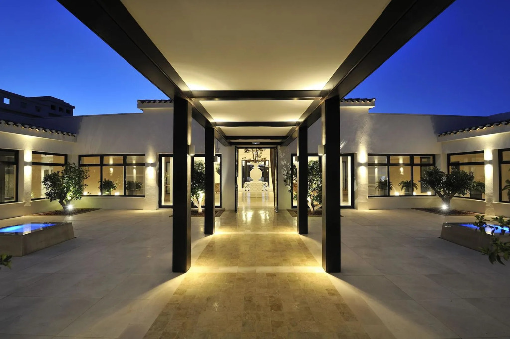 Las Colinas Golf & Country Club