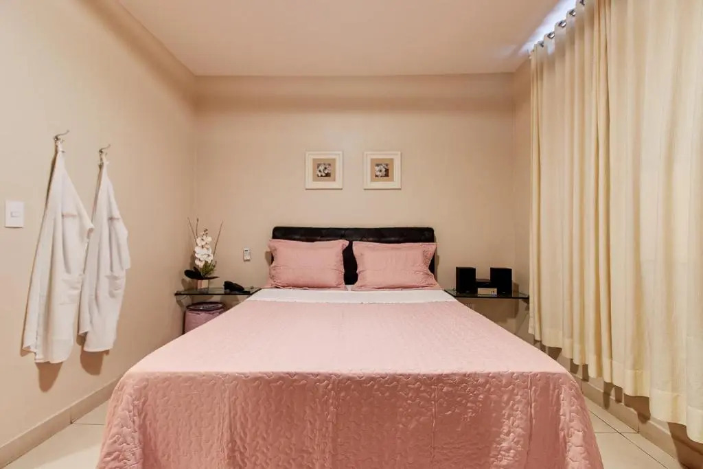 Intense Motel