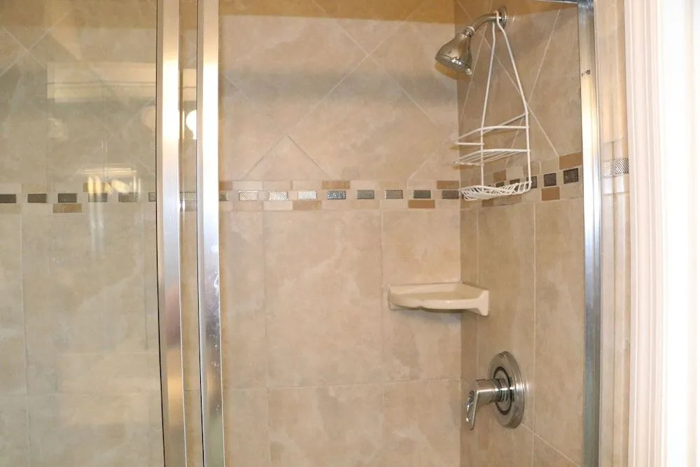 Jamaica Royale - 702 - 2 Br Condo